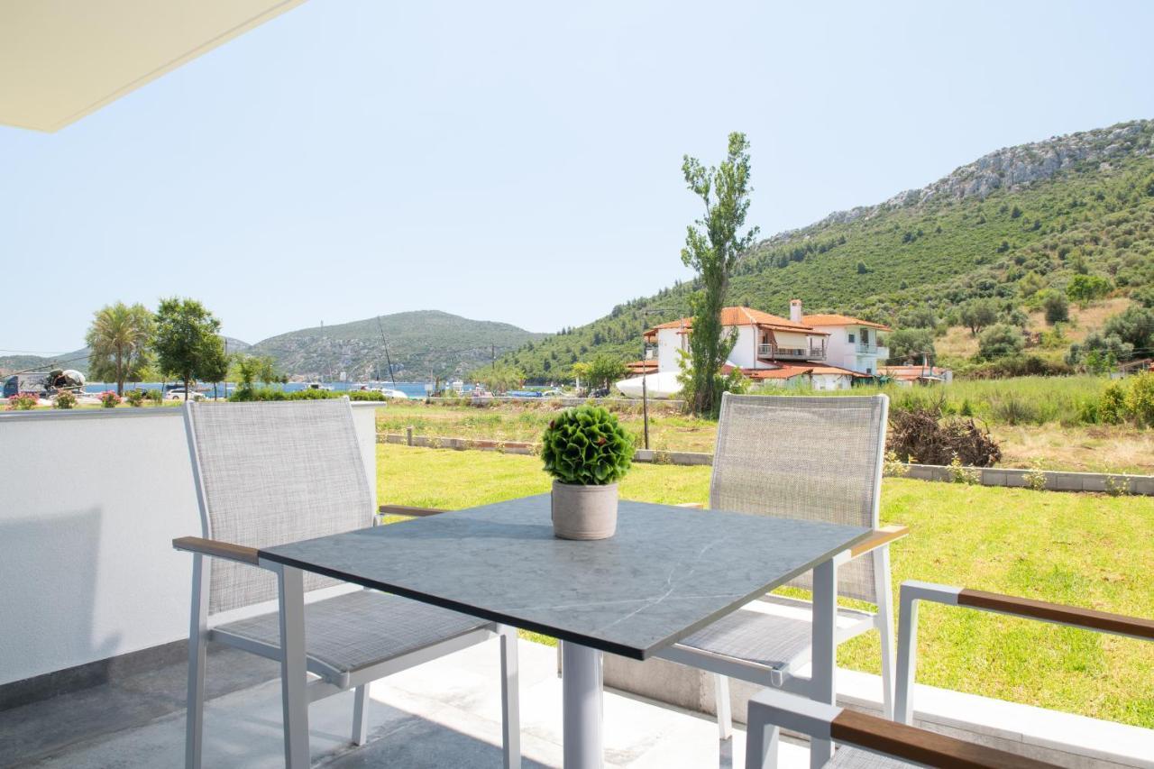 Notia Luxury Living Aparthotel Porto Koufo Bagian luar foto