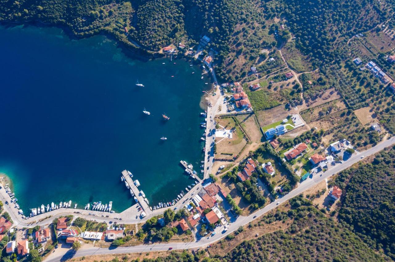 Notia Luxury Living Aparthotel Porto Koufo Bagian luar foto