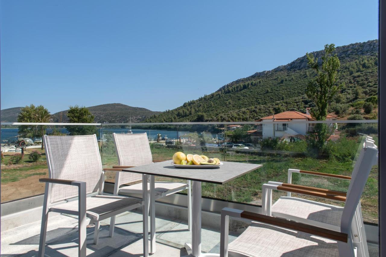 Notia Luxury Living Aparthotel Porto Koufo Bagian luar foto